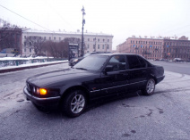 BMW 7er (E32)