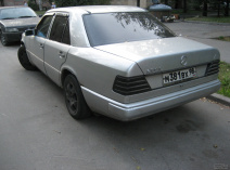 Mercedes-Benz 260 (W124)
